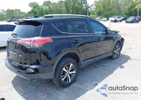2018 Toyota Rav4 Xle z USA, uszkodzony, nr VIN 2T3WFREV2JW468861